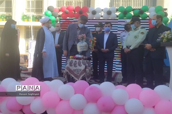 نواخته شدن زنگ بازگشایی مدارس استان اصفهان