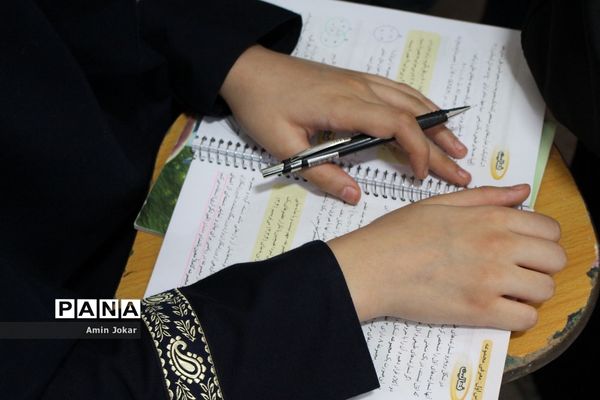 آیین نواختن زنگ آغاز سال تحصیلی در فارس