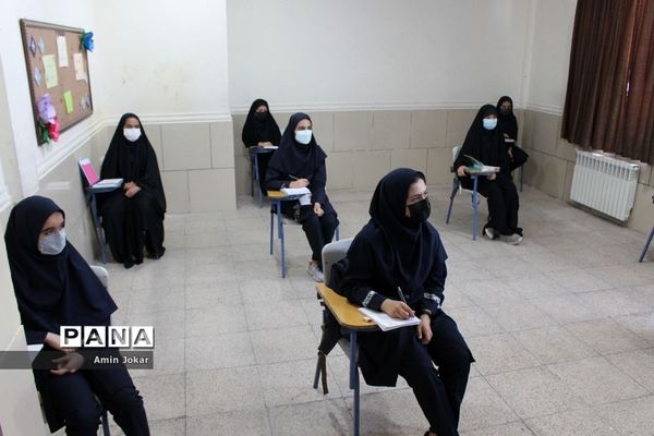 آیین نواختن زنگ آغاز سال تحصیلی در فارس