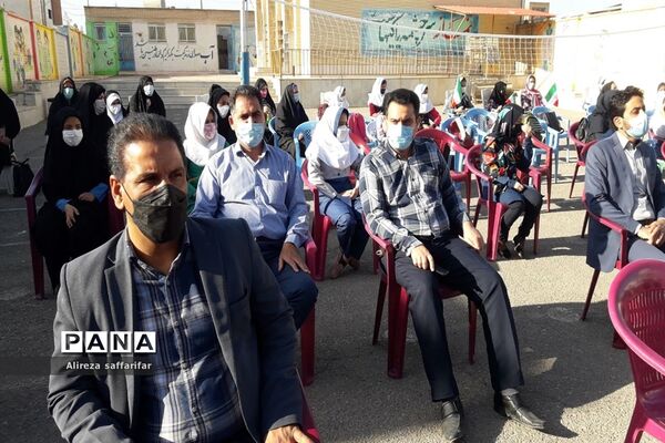 آیین نواختن زنگ مهر و مقاومت در اردستان