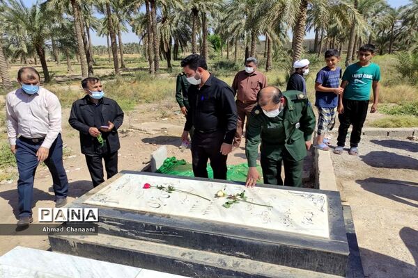 برگزاری مراسم غبار روبی و عطر افشانی مزار شهدای کوت سیدصالح