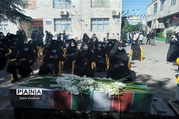 برگزاری مراسم گرامیداشت شهدا در اداره آموزش و پرورش ملارد