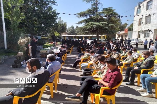 برگزاری مراسم گرامیداشت شهدا در اداره آموزش و پرورش ملارد