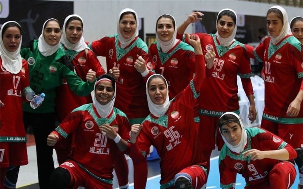 دختران تاریخ‌ساز هندبال به ایران برگشتند