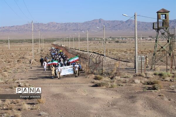 برگزاری همایش کوه‌پیمایی در مرکزآموزش ۰۴ امام رضا(ع) نزاجا به مناسبت هفته دفاع مقدس