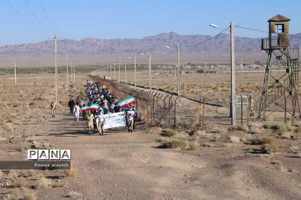 برگزاری همایش کوه‌پیمایی در مرکزآموزش ۰۴ امام رضا(ع) نزاجا به مناسبت هفته دفاع مقدس