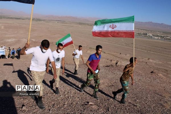 برگزاری همایش کوه‌پیمایی در مرکزآموزش ۰۴ امام رضا(ع) نزاجا به مناسبت هفته دفاع مقدس