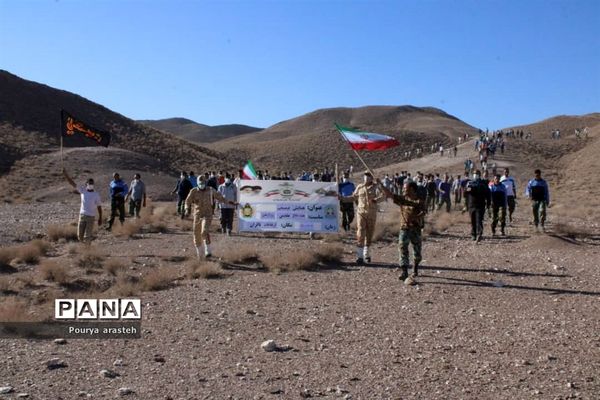 برگزاری همایش کوه‌پیمایی در مرکزآموزش ۰۴ امام رضا(ع) نزاجا به مناسبت هفته دفاع مقدس
