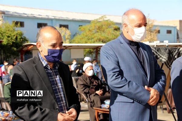 نواختن زنگ ایثار ومقاوت دردبیرستان شیخ هادی هادوی بیرجند