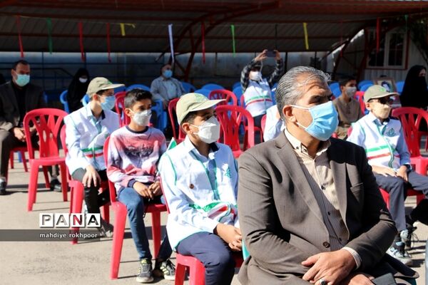 نواختن زنگ ایثار ومقاوت دردبیرستان شیخ هادی هادوی بیرجند