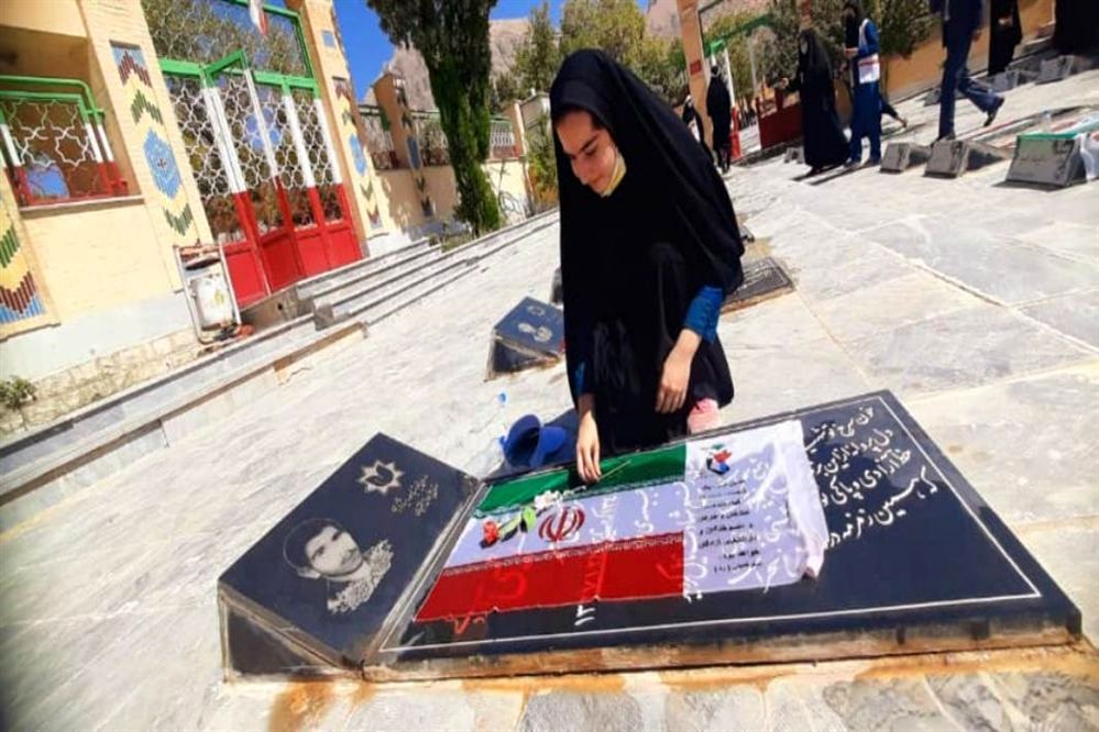 غبارروبی گلزار شهدای اردل