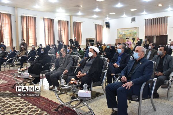 آیین نمادین زنگ استانی ایثار و مقاومت _دبیرستان شاهد خاندان قفلی ناحیه ۷ مشهد مقدس