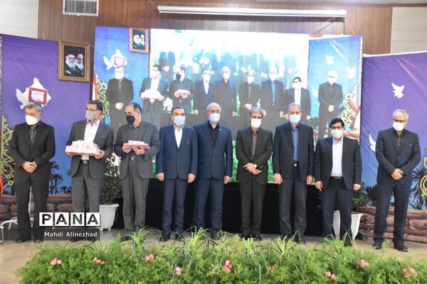آیین نمادین زنگ استانی ایثار و مقاومت _دبیرستان شاهد خاندان قفلی ناحیه ۷ مشهد مقدس