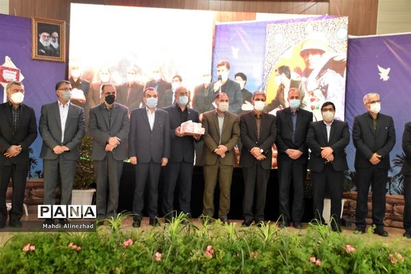 آیین نمادین زنگ استانی ایثار و مقاومت _دبیرستان شاهد خاندان قفلی ناحیه ۷ مشهد مقدس