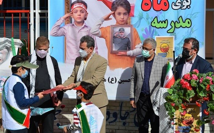 دانش‌آموزان، امیدان آینده امت اسلام و پیشتازان و پیشگامان گام دوم انقلاب هستند