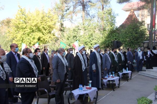 آیین استانی نواختن زنگ ایثار و مقاومت در مدرسه شاهد دالکی ناحیه 1 شیراز