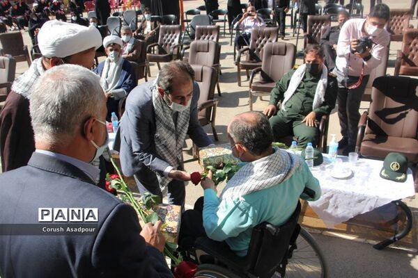 آیین استانی نواختن زنگ ایثار و مقاومت در مدرسه شاهد دالکی ناحیه 1 شیراز
