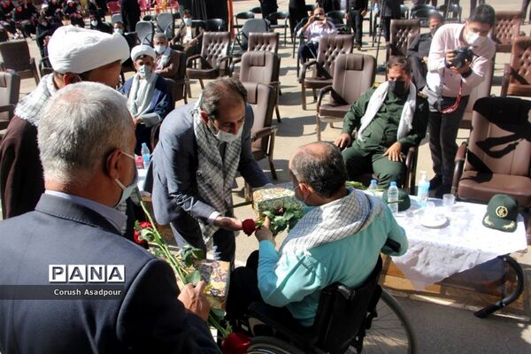 آیین استانی نواختن زنگ ایثار و مقاومت در مدرسه شاهد دالکی ناحیه 1 شیراز