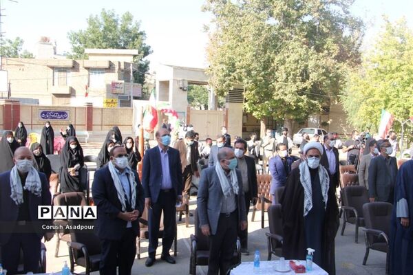 آیین استانی نواختن زنگ ایثار و مقاومت در مدرسه شاهد دالکی ناحیه 1 شیراز
