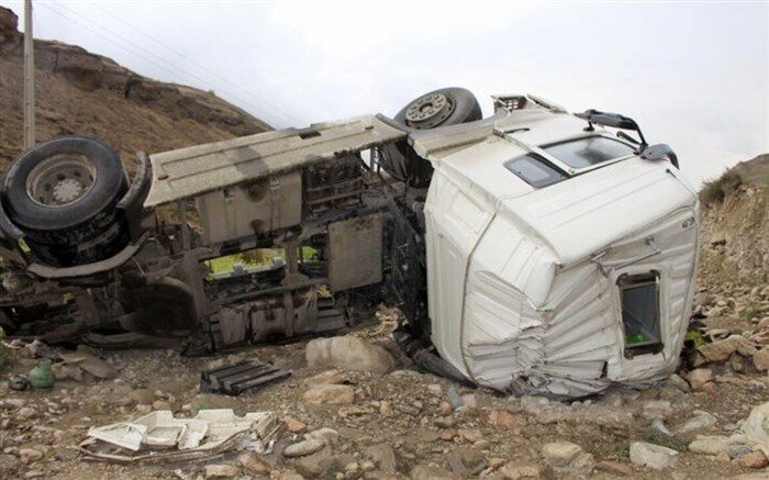 فوت چهار نفر بر اثر سانحه تصادف در آزادراه قم- کاشان