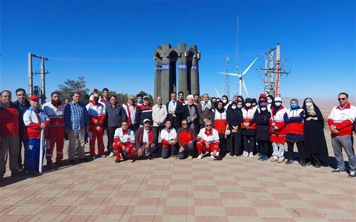 کوهپیمایی و زیارت مزار شهدای گمنام عون بن علی تبریز