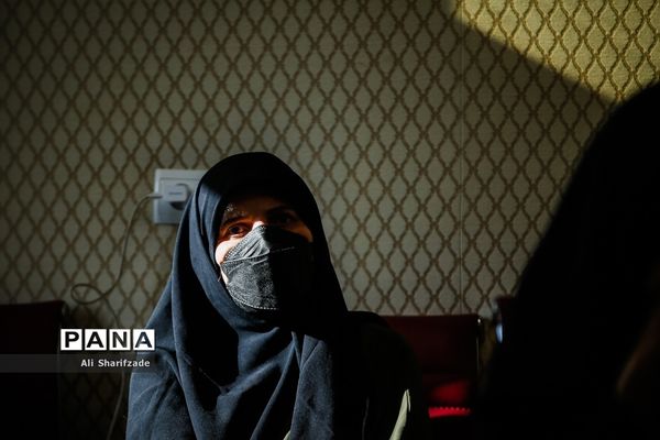 نشست معاون امور زنان رئیس جمهوری با خانواده ایثارگران و شهدا