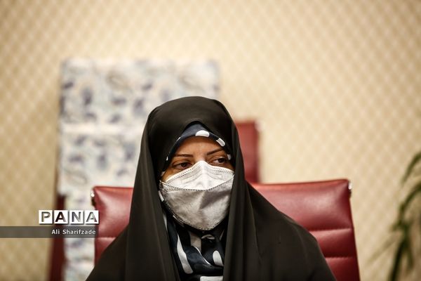 نشست معاون امور زنان رئیس جمهوری با خانواده ایثارگران و شهدا