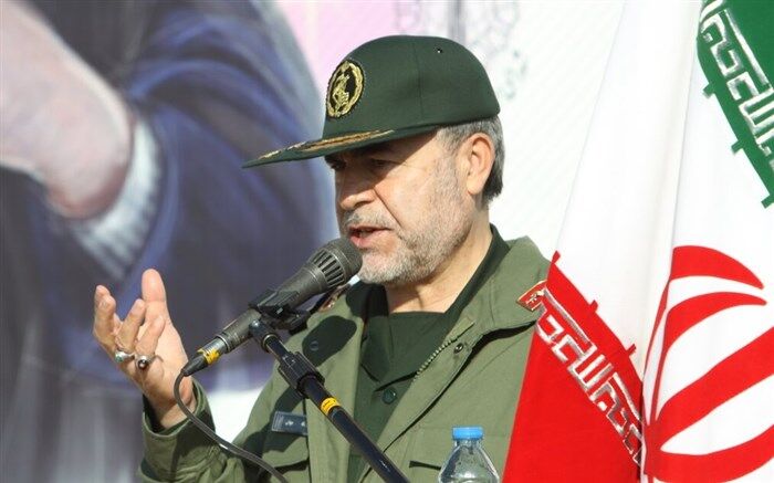 معاون سیاسی سپاه: تقویت وحدت و انسجام سیاسی از دستاوردهای دفاع مقدس است