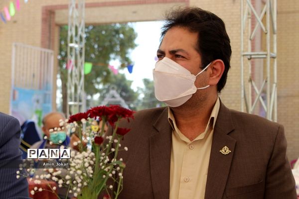 پویش مهر عاطفه‌ها همزمان با سراسر کشور در مدارس استان فارس