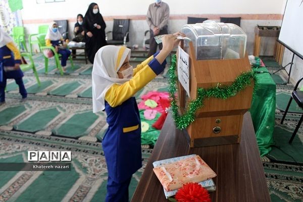 جشن شور عاطفه‌ها در مدارس منطقه آب پخش