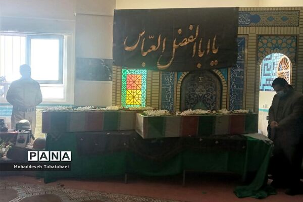 تشییع‌ پیکر مطهر دو شهید گمنام در پردیس