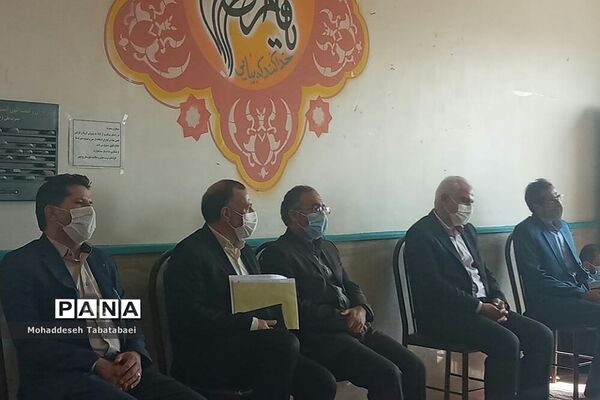 تشییع‌ پیکر مطهر دو شهید گمنام در پردیس