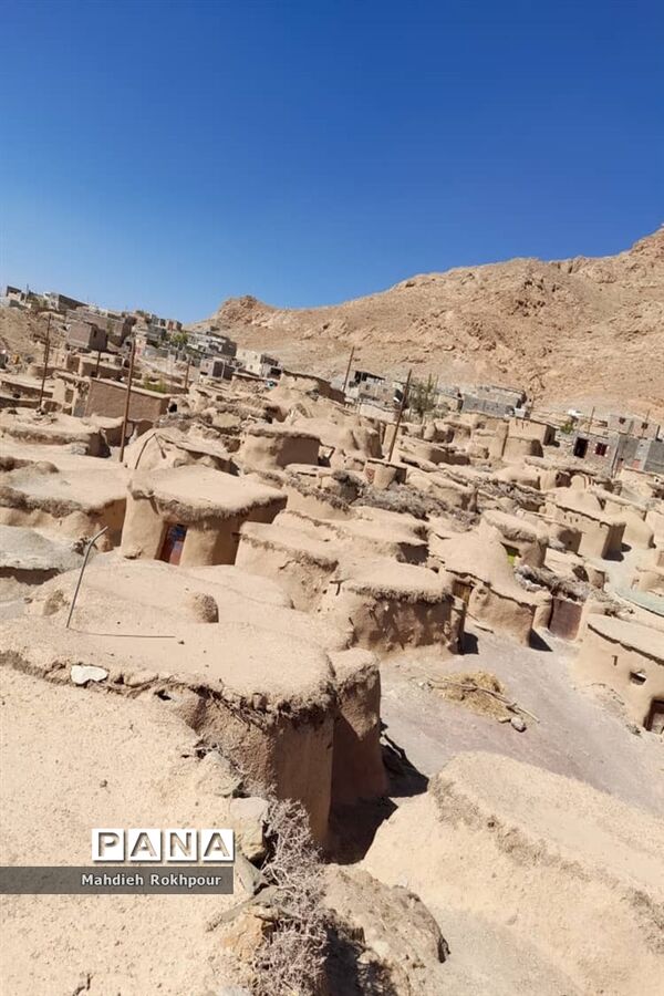 ماخونیک، سرزمین لی لی پوت ها