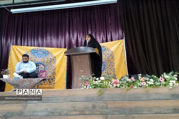 اولین شب شعر هفتگی کانون لقمان کاشمر