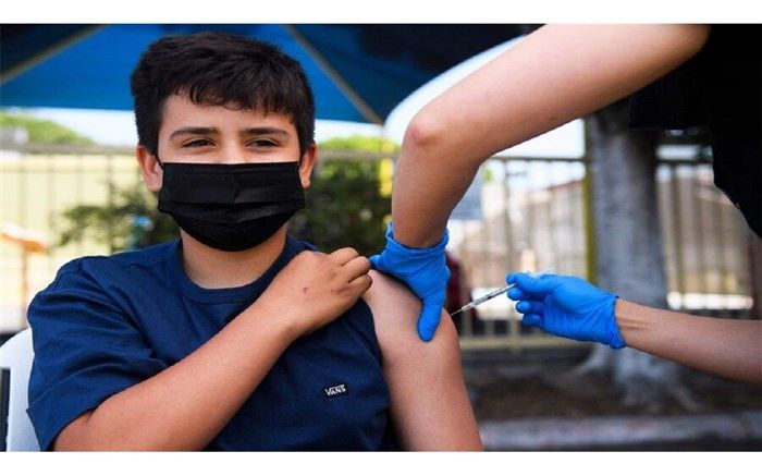 آغاز واکسیناسیون دانش‌آموزان سنین ۱۲ سال به بالا در اردبیل