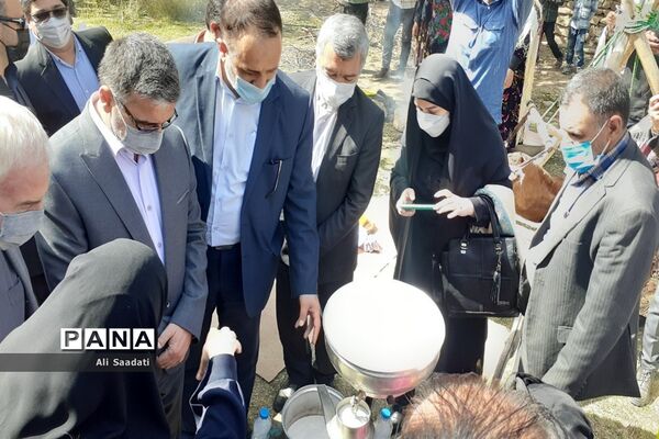 نواختن زنگ آغاز فعالیت مدارس عشایری خراسان رضوی