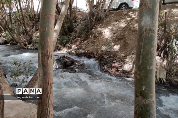 پراکندگی زباله در روستای گردشگری  ونایی بروجرد
