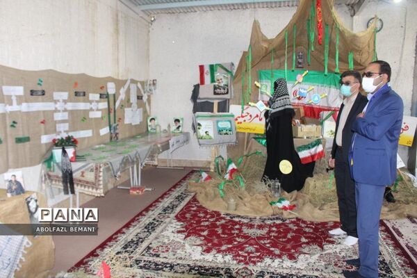 نمایشگاه «جلوه‌های دفاع مقدس» در دبیرستان شبانه‌روزی کهک