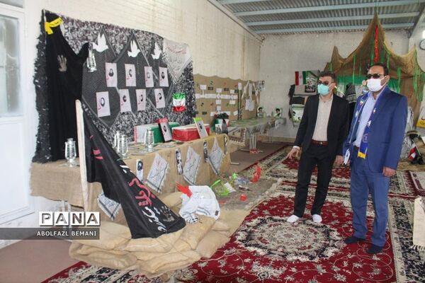 نمایشگاه «جلوه‌های دفاع مقدس» در دبیرستان شبانه‌روزی کهک