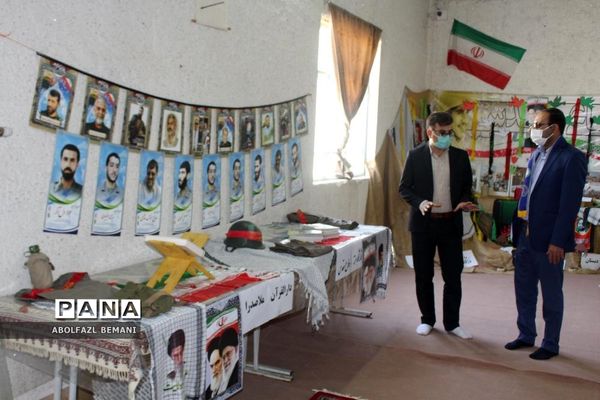 نمایشگاه «جلوه‌های دفاع مقدس» در دبیرستان شبانه‌روزی کهک