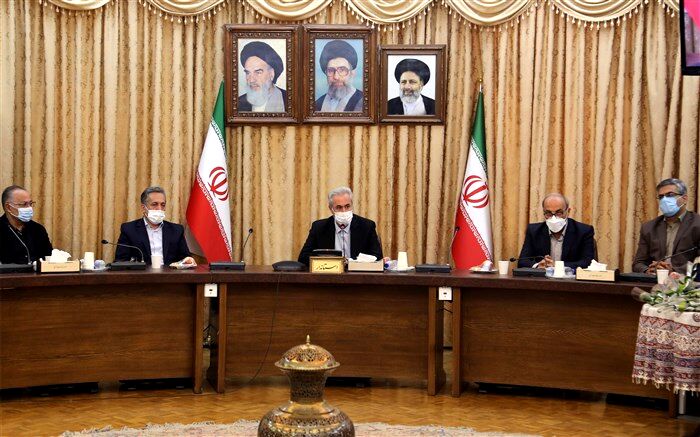 قدردانی استاندار آذربایجان‌شرقی از تلاش‌های کادر بهداشت و درمان در مقابله با کرونا