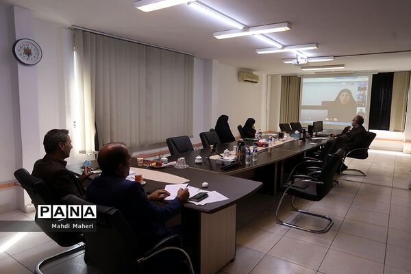 نشست هم‌اندیشی رابطین ارزیابی استان‌ها