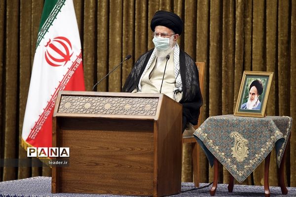 ارتباط تصویری رهبر معظم انقلاب با مراسم مشترک دانش‌آموختگی دانشگاه‌های افسری نیروهای مسلح در دانشگاه امام حسین(ع)