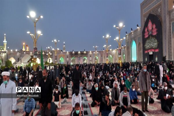 حال و هوای صحن حرم امام رضا (ع) در شب رحلت پیامبر (ص)  و شهادت امام حسن مجتبی (ع)