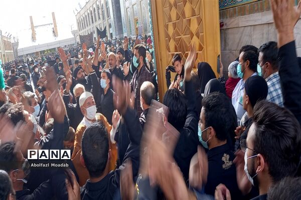عزاداری در سالروز رحلت پیامبر اکرم(ص)  در صحن سرای حرم  مطهر رضوی
