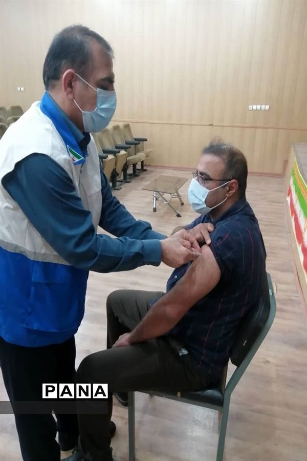 واکسیناسیون بیماران خاص در شبکه بهداشت و درمان شهرستان امیدیه