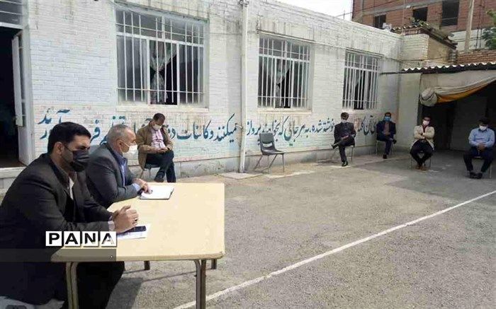 برگزاری جلسه مشترک مدیران هنرستان ها و مدیران متوسطه اول در آغاز هفته مشاغل 