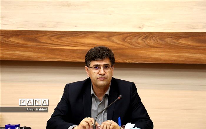 دبیر مرندی معلم منتخب کشوری شد