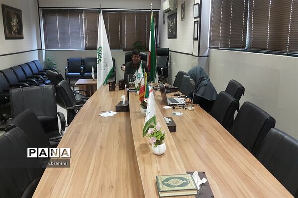 جلسه نمایندگان کمیسیون‌های مجلس دانش‌آموزی فارس با متخصصین علمی و مدیریتی