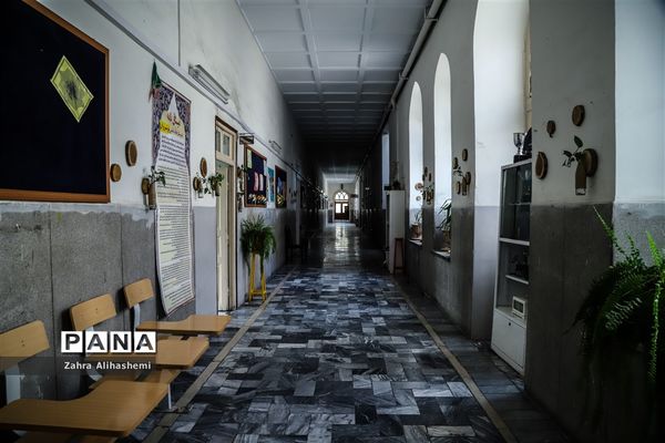 دبیرستان انوشیروان دادگر